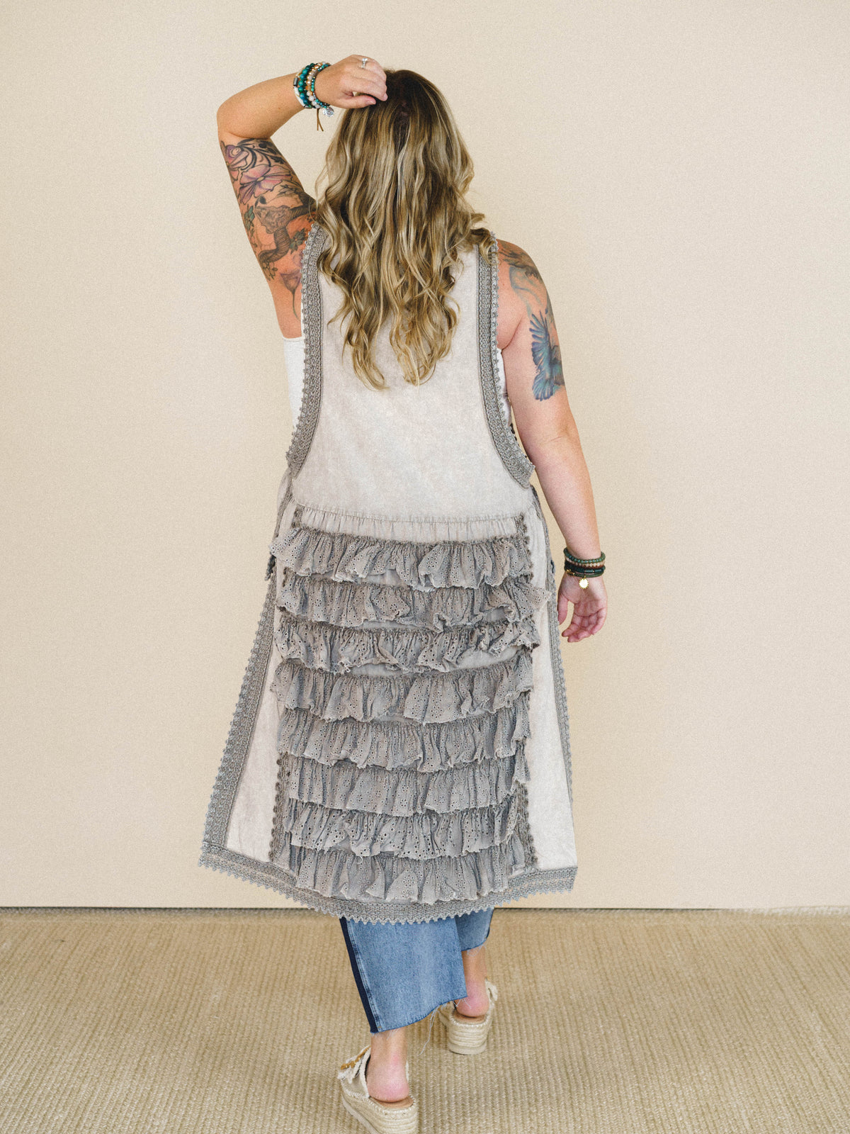 Jolie Prairie Top - Taupe