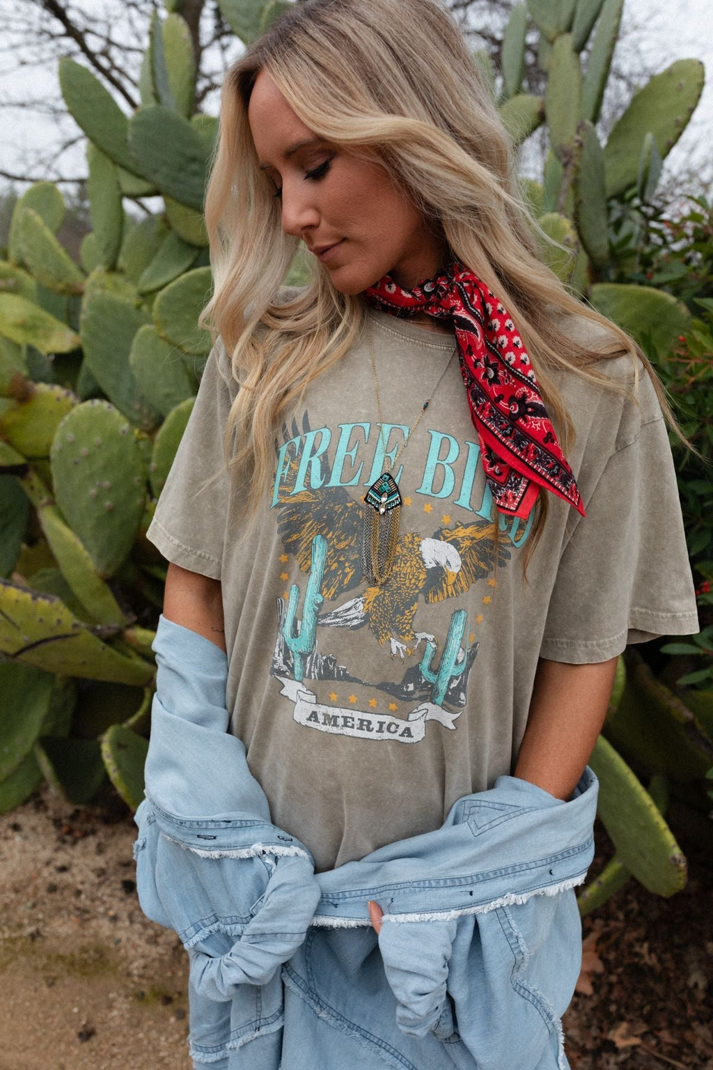 Fly Free Graphic Tee - Mocha