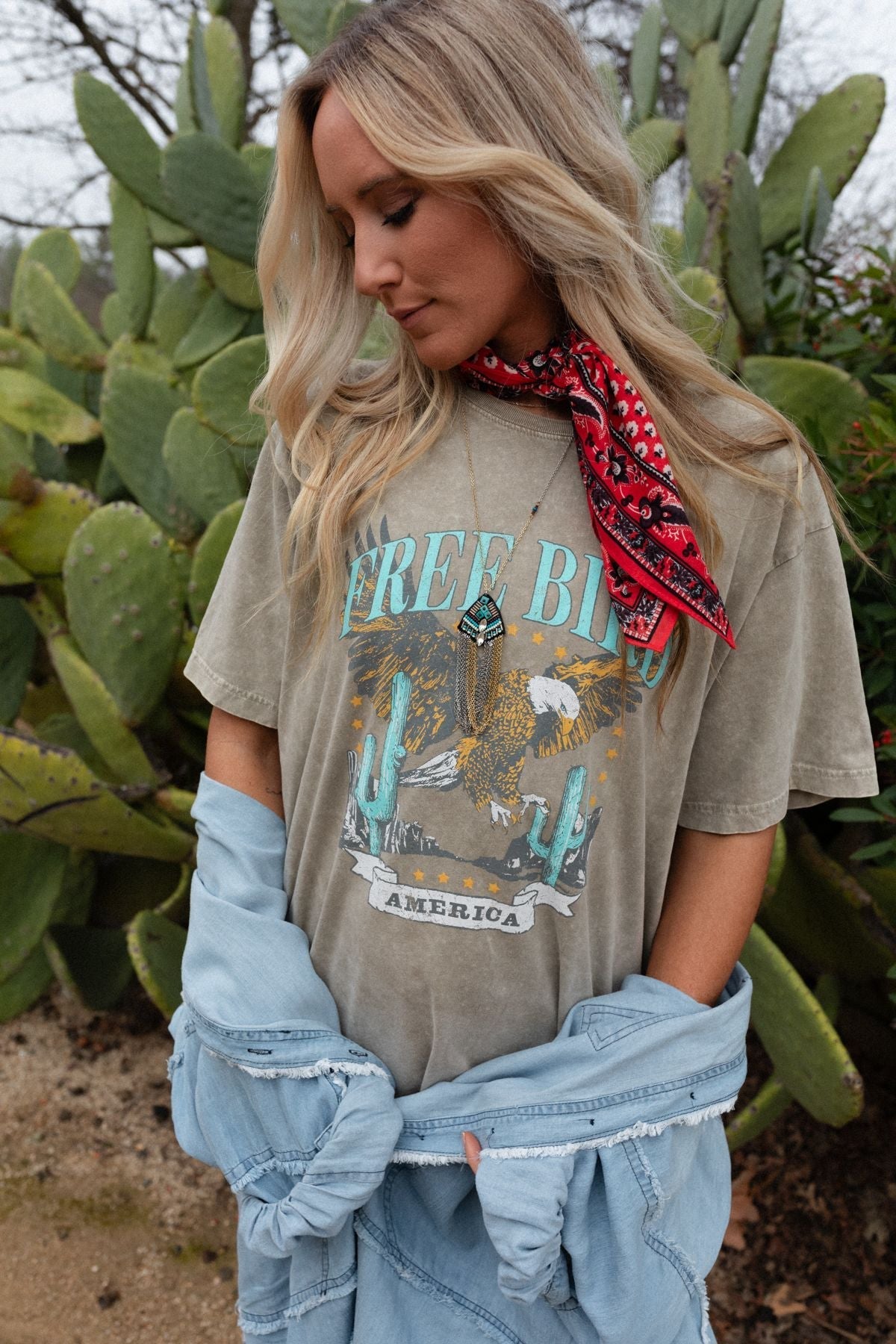 Fly Free Graphic Tee - Mocha