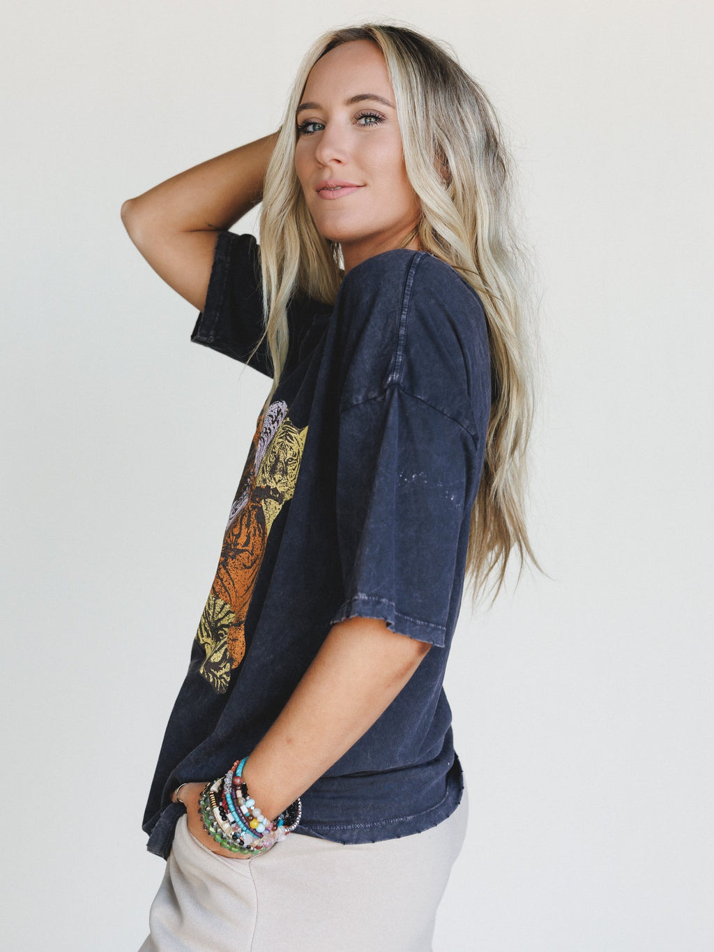 On The Prowl Distressed Graphic Tee - Charcoal