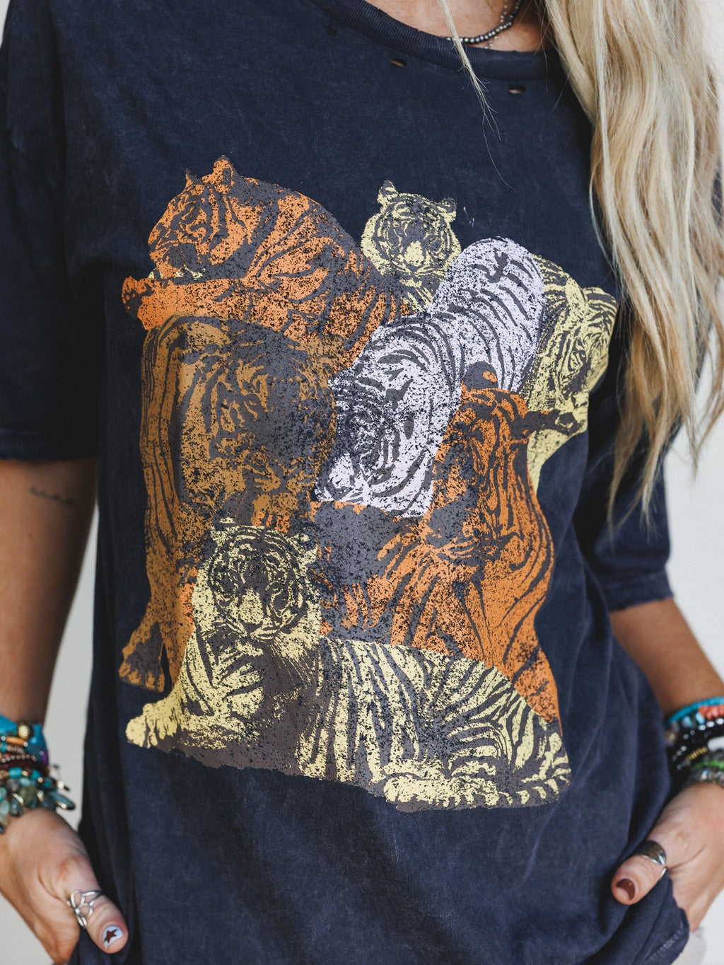 On The Prowl Distressed Graphic Tee - Charcoal
