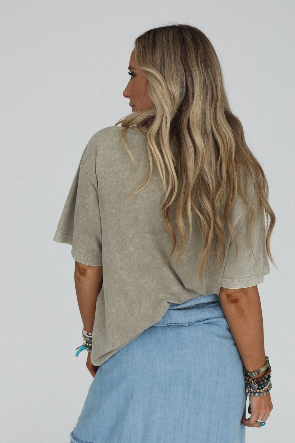 Fly Free Graphic Tee - Mocha
